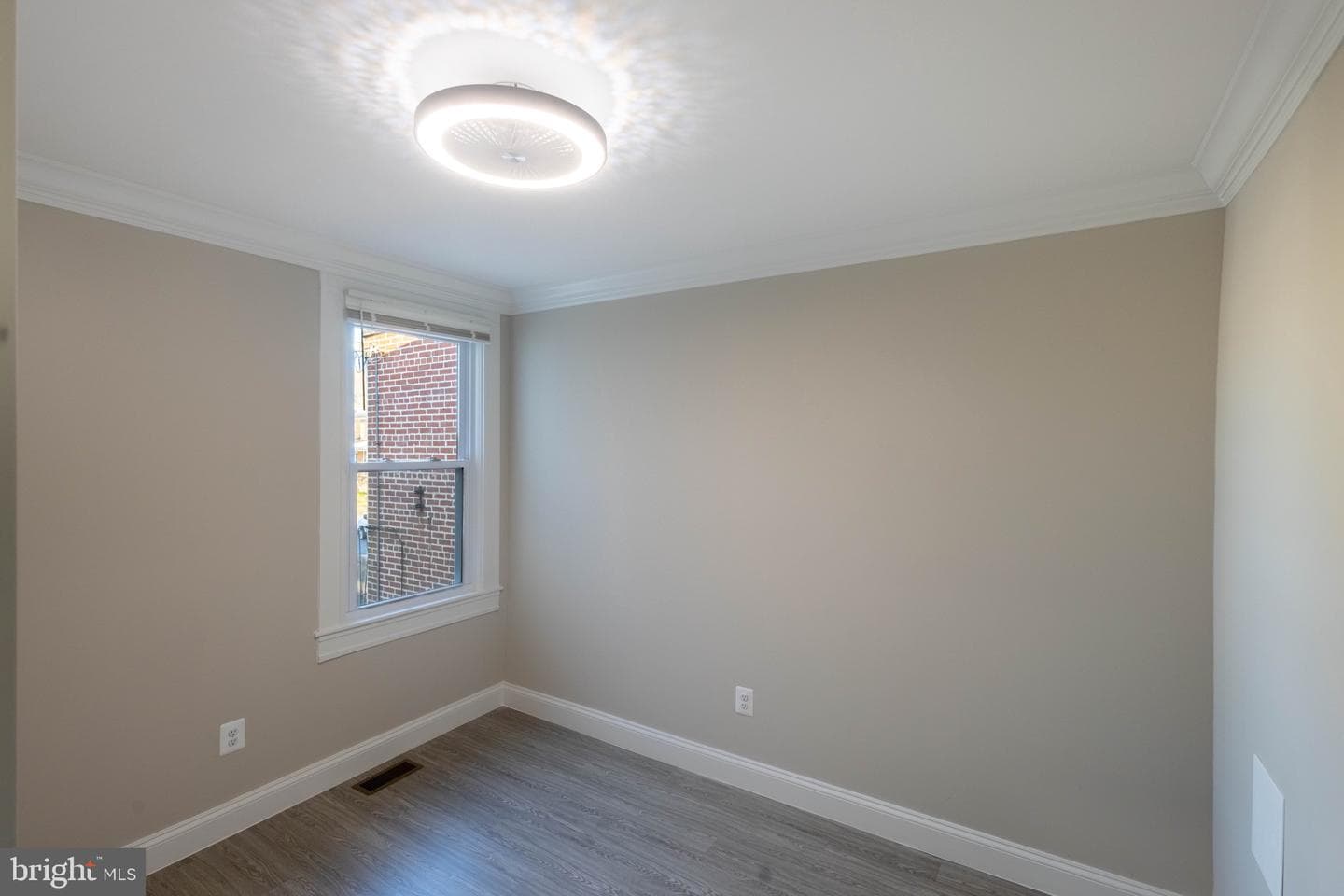 2846 Lake Avenue photo 14