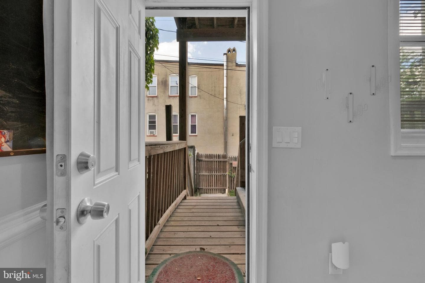 2815 Parkwood Avenue photo 25