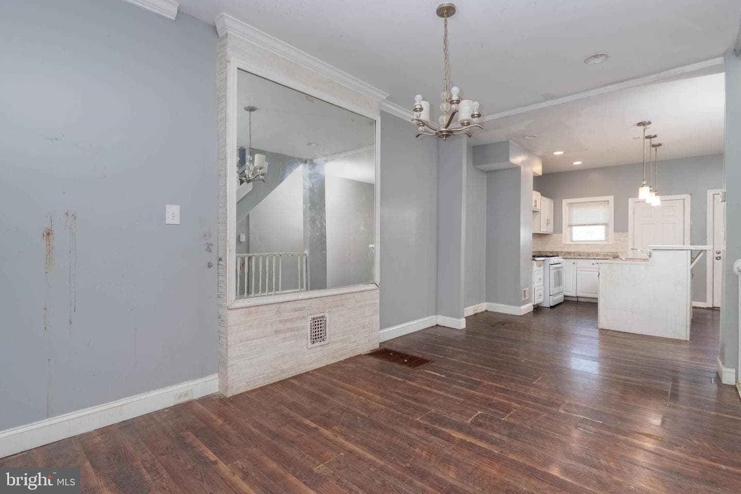 2216 W Fayette Street photo 7