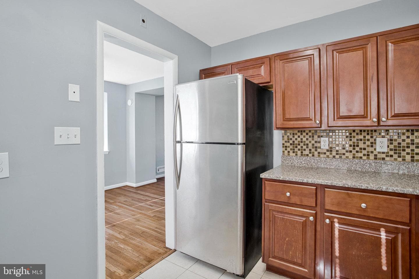1231 Sheridan Avenue photo 13