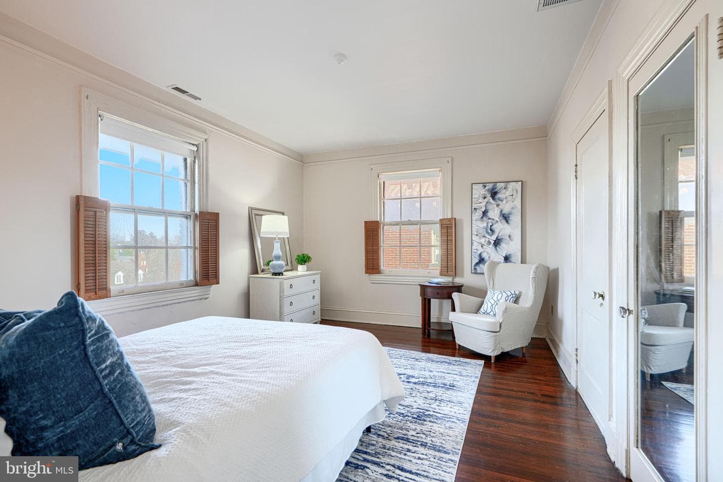 903 W University Pkwy #402 photo 36