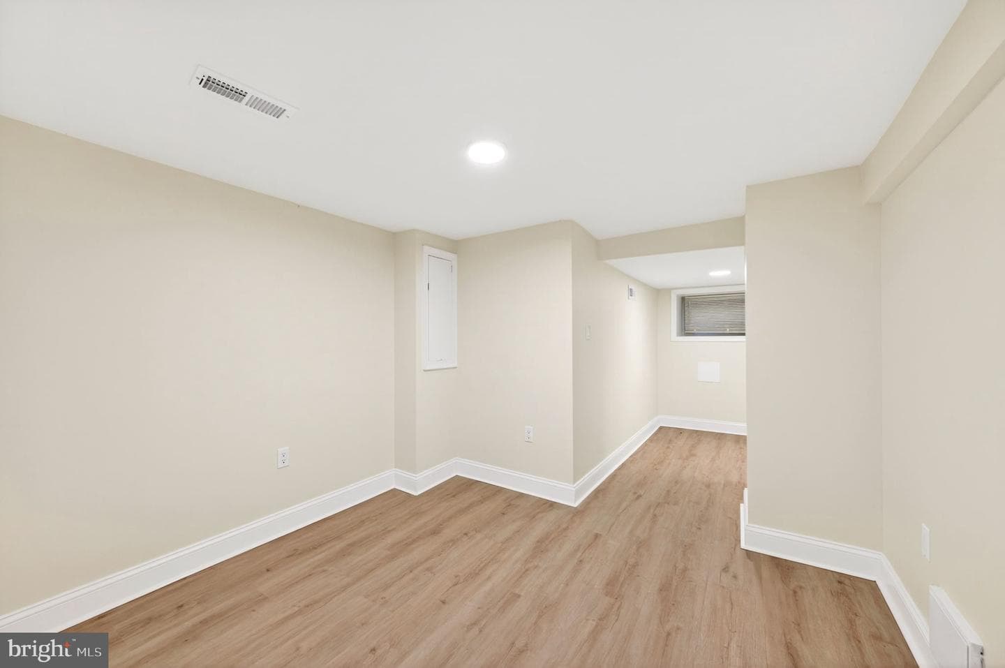 3705 W Garrison Avenue photo 27