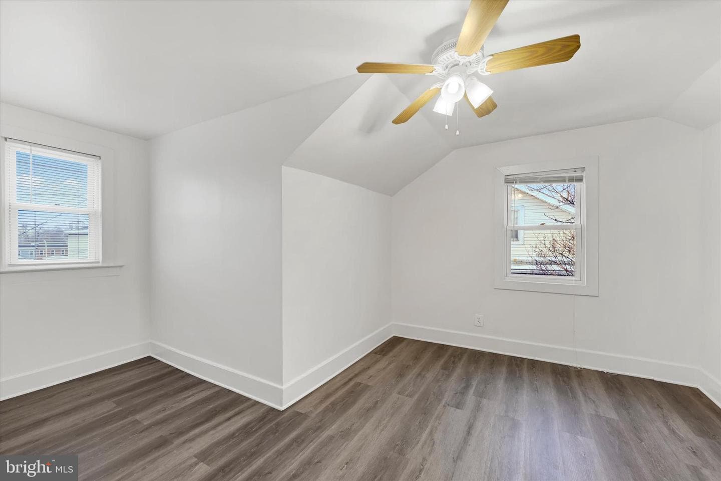 4609 Asbury Avenue photo 20