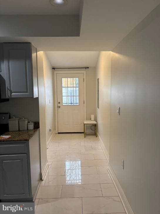 210 S Carey Street photo 4