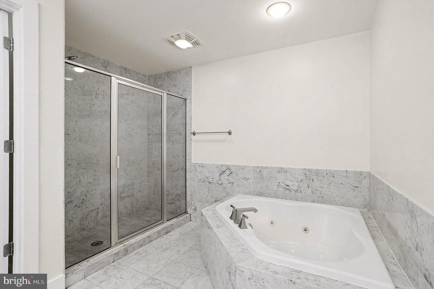 2772 Lighthouse Point E #201 photo 23