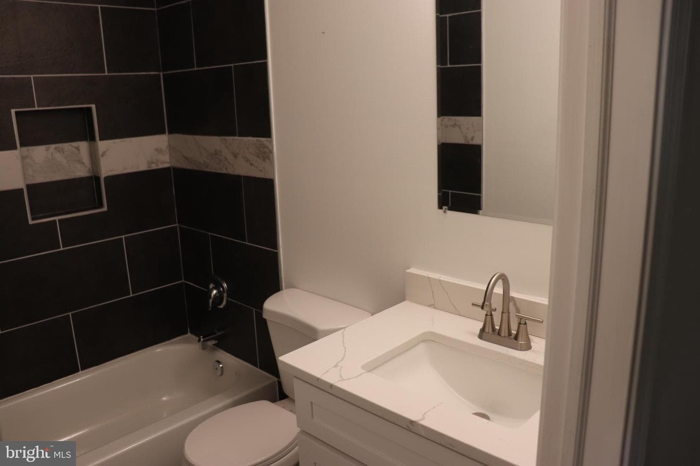 1707 Marshall Street photo 19