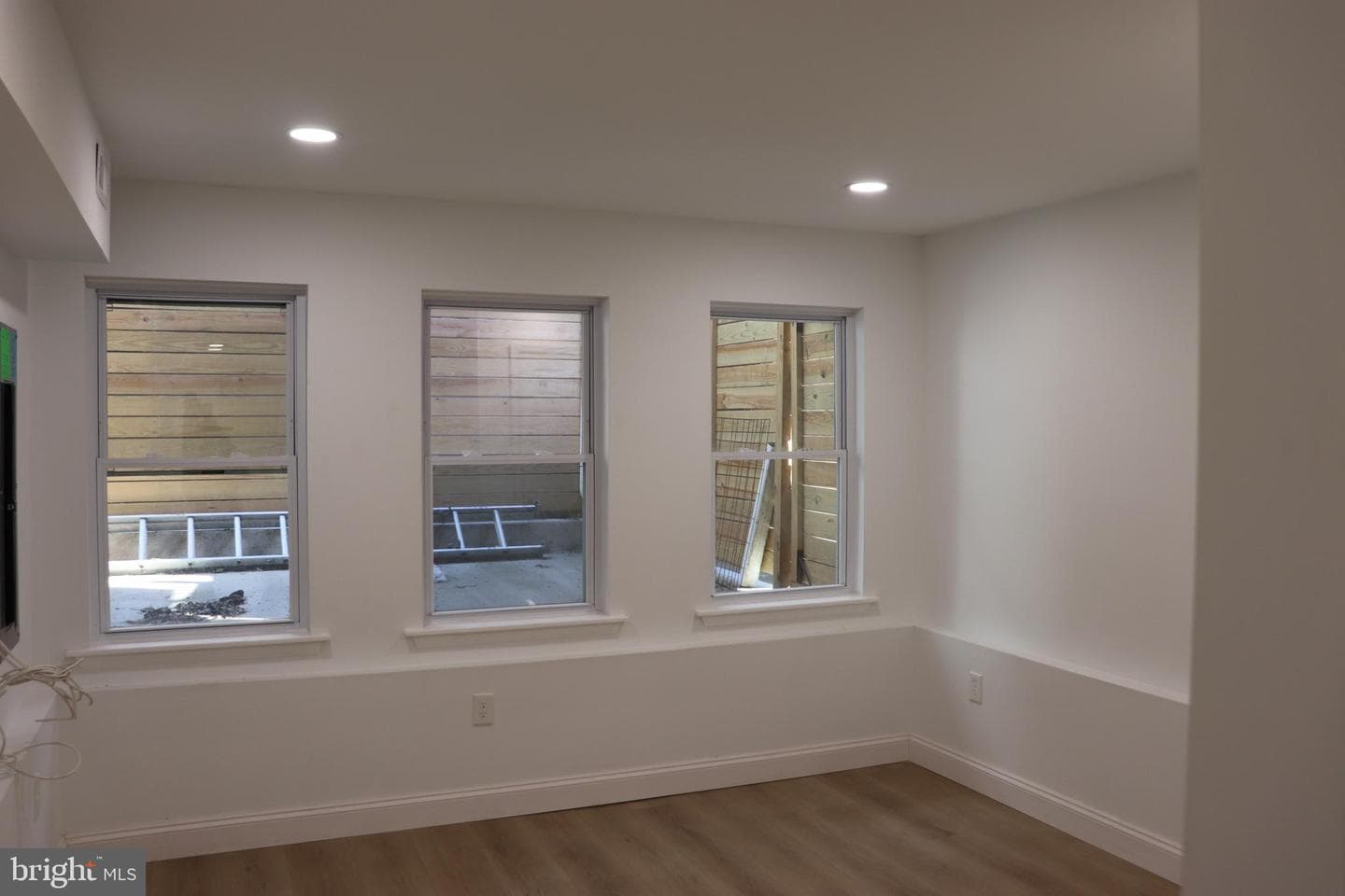 1707 Marshall Street photo 7