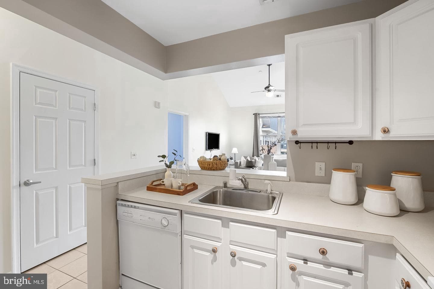 23 Pierside Drive #413 photo 7