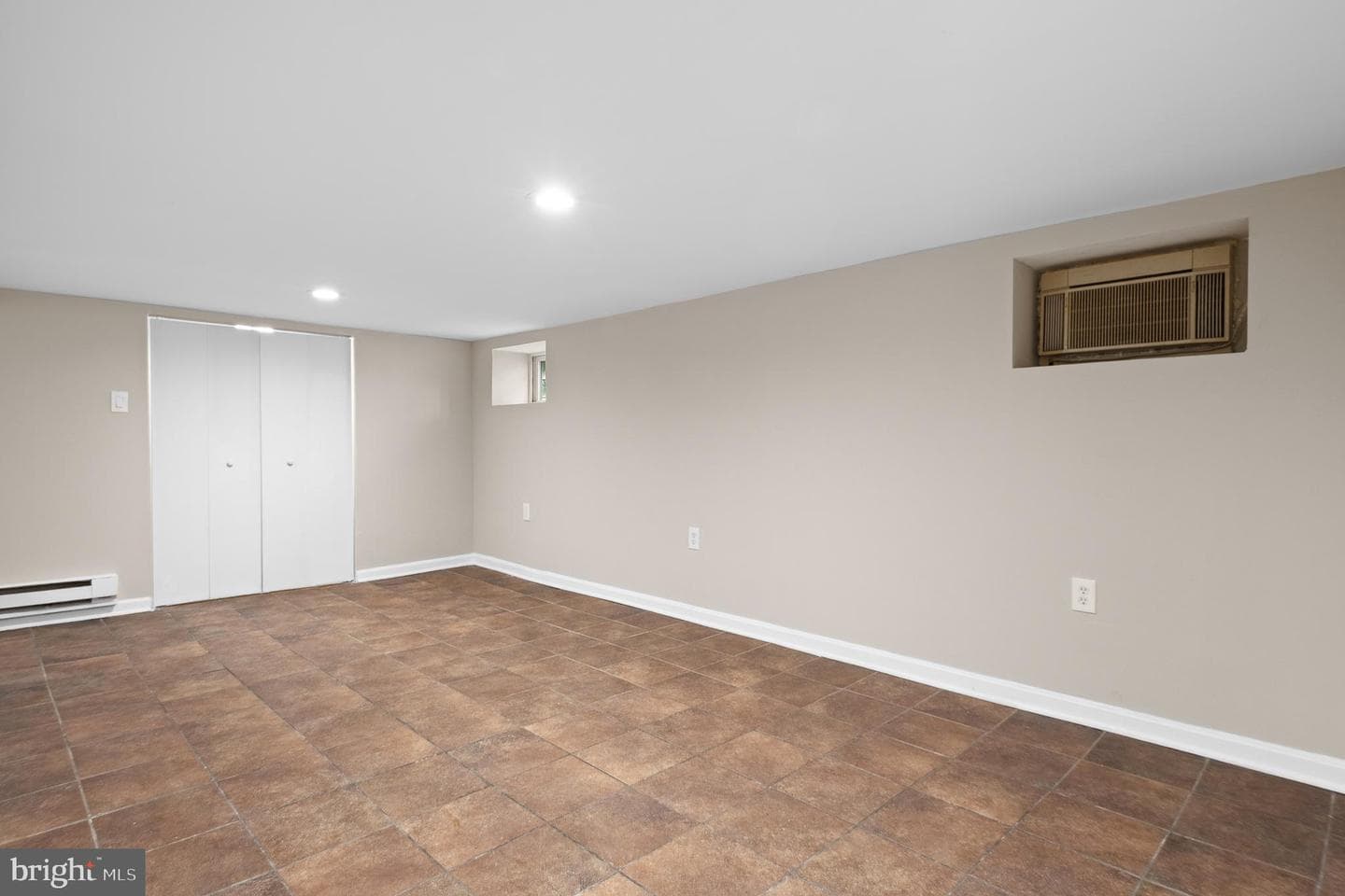 4206 Furley Avenue photo 56
