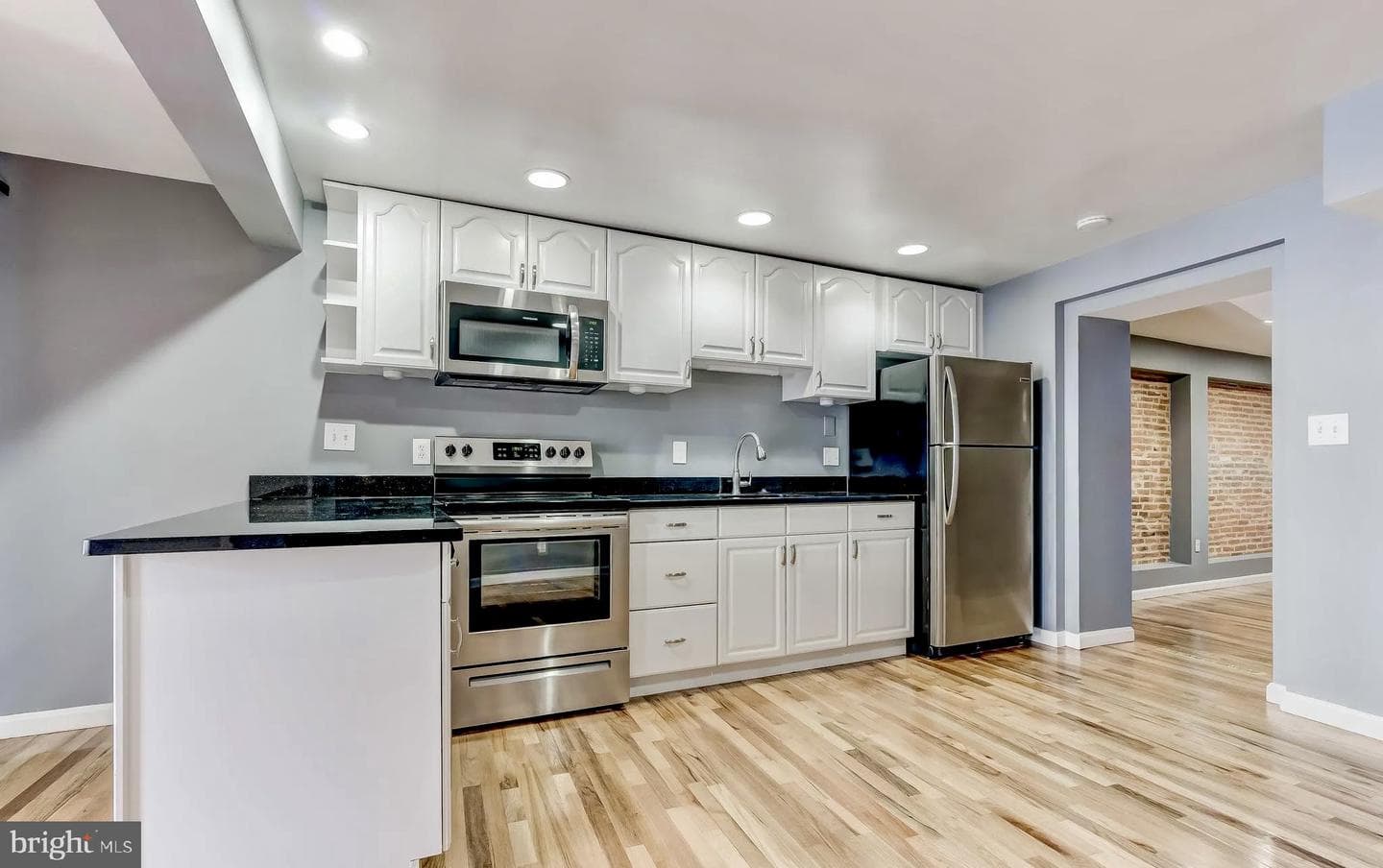 1049 S Charles Street photo 19