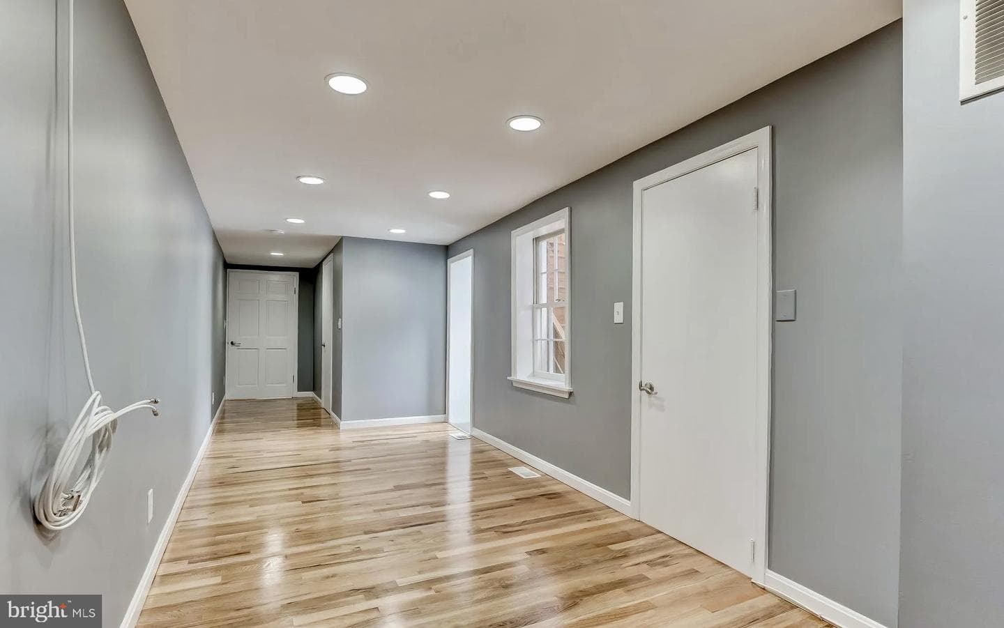 1049 S Charles Street photo 28