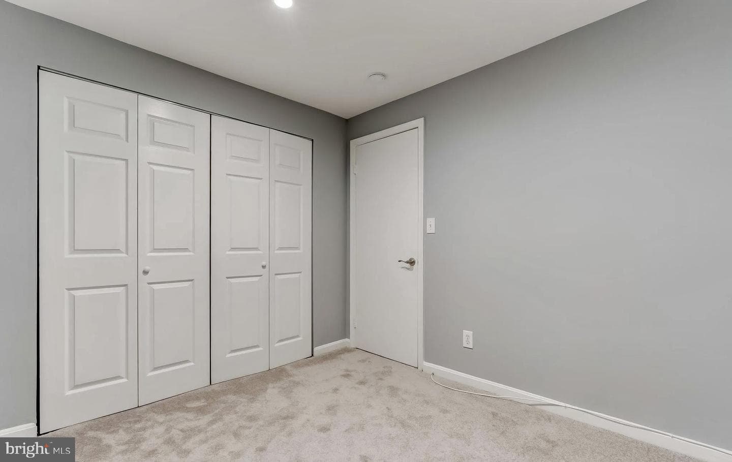 1049 S Charles Street photo 31