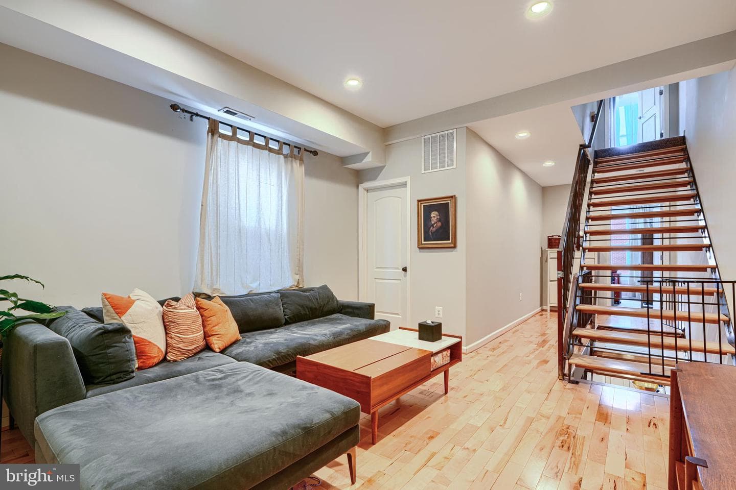 1711 Hollins Street photo 27