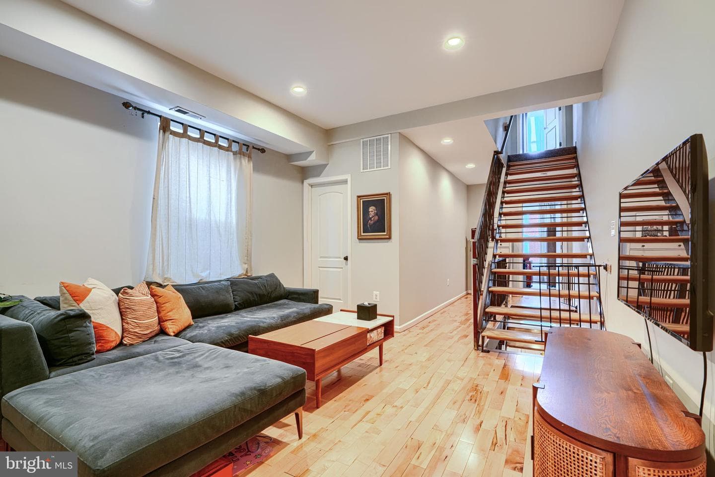 1711 Hollins Street photo 28