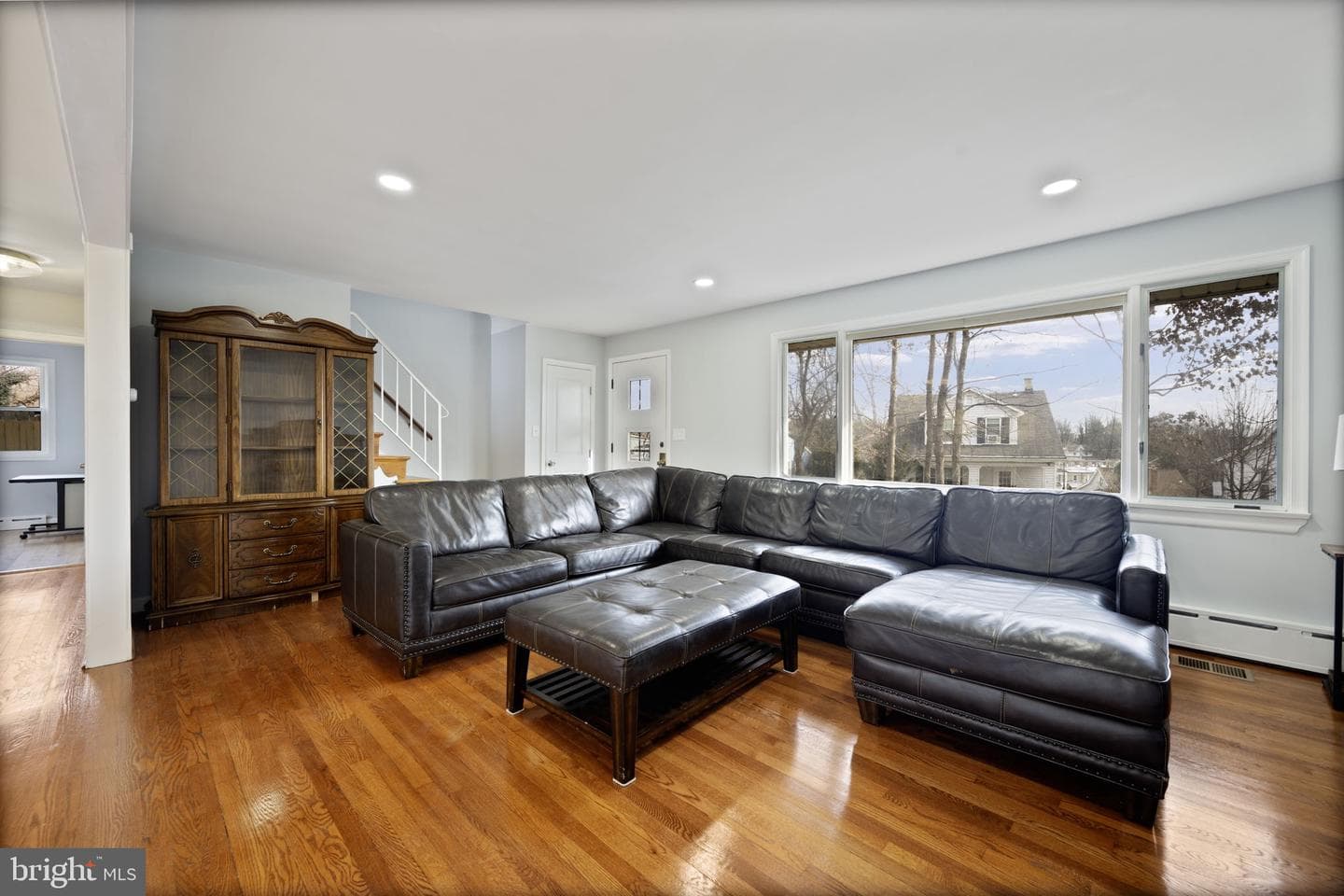 4001 Parkwood Avenue photo 3