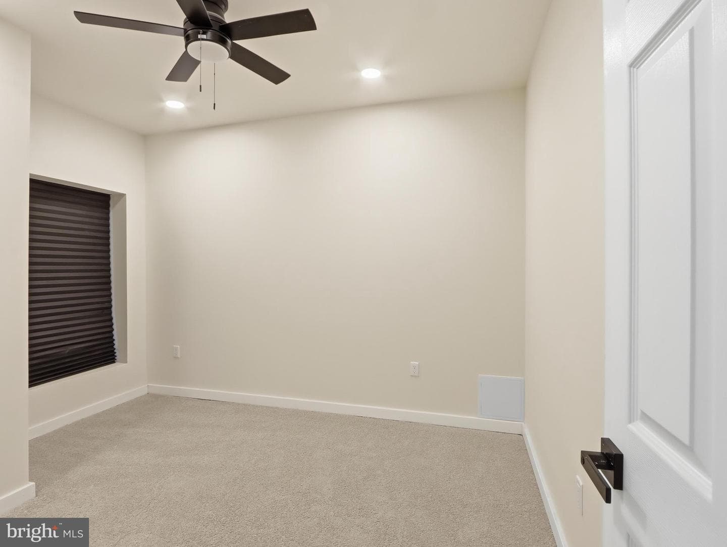 4201 Ivanhoe Avenue photo 17