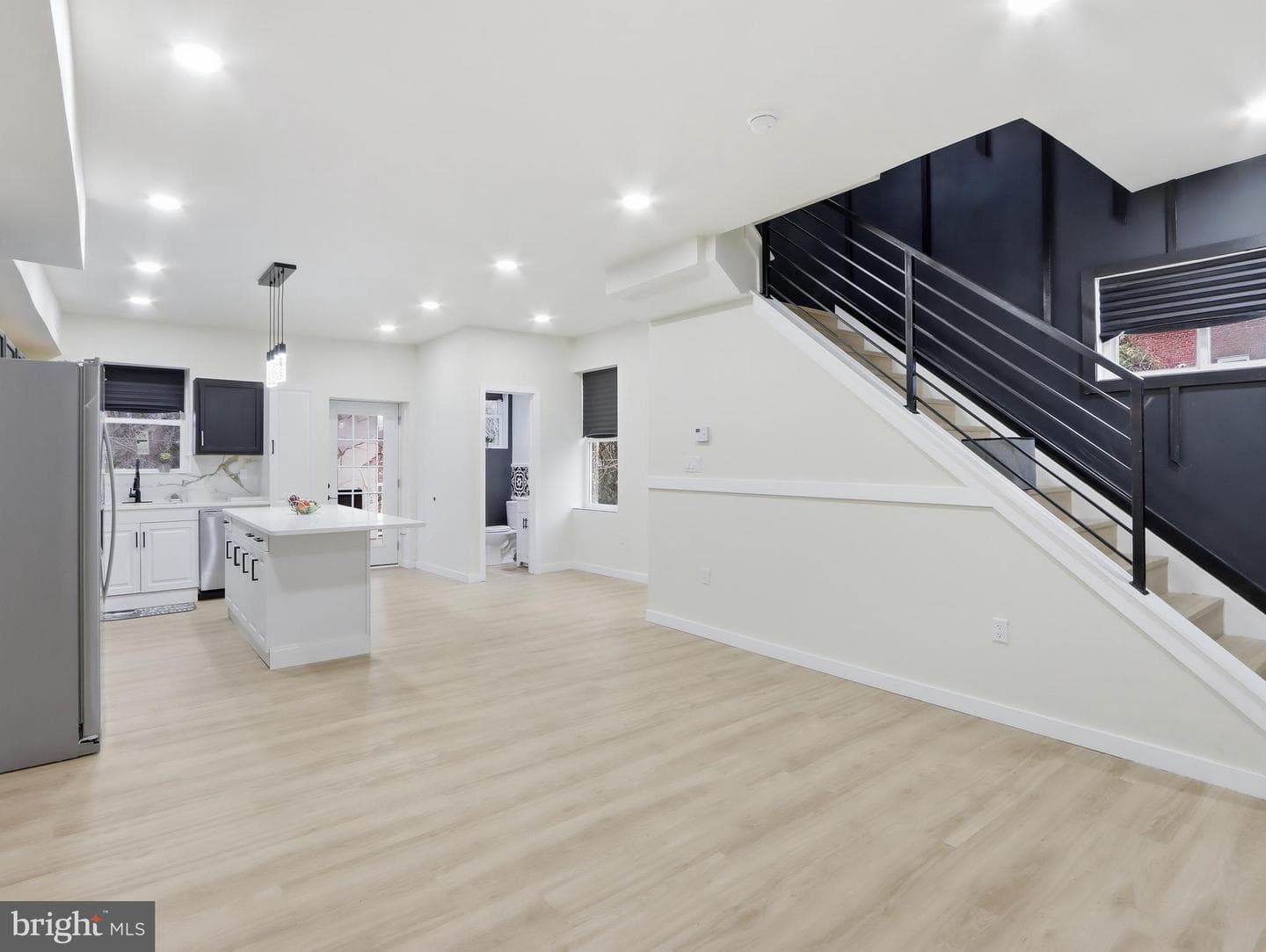 4201 Ivanhoe Avenue photo 3