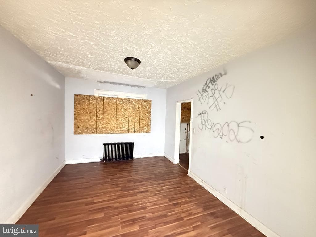 526 Sheridan Avenue photo 5