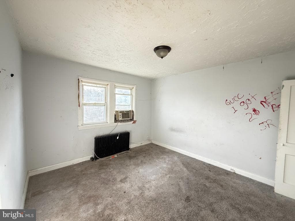 526 Sheridan Avenue photo 7