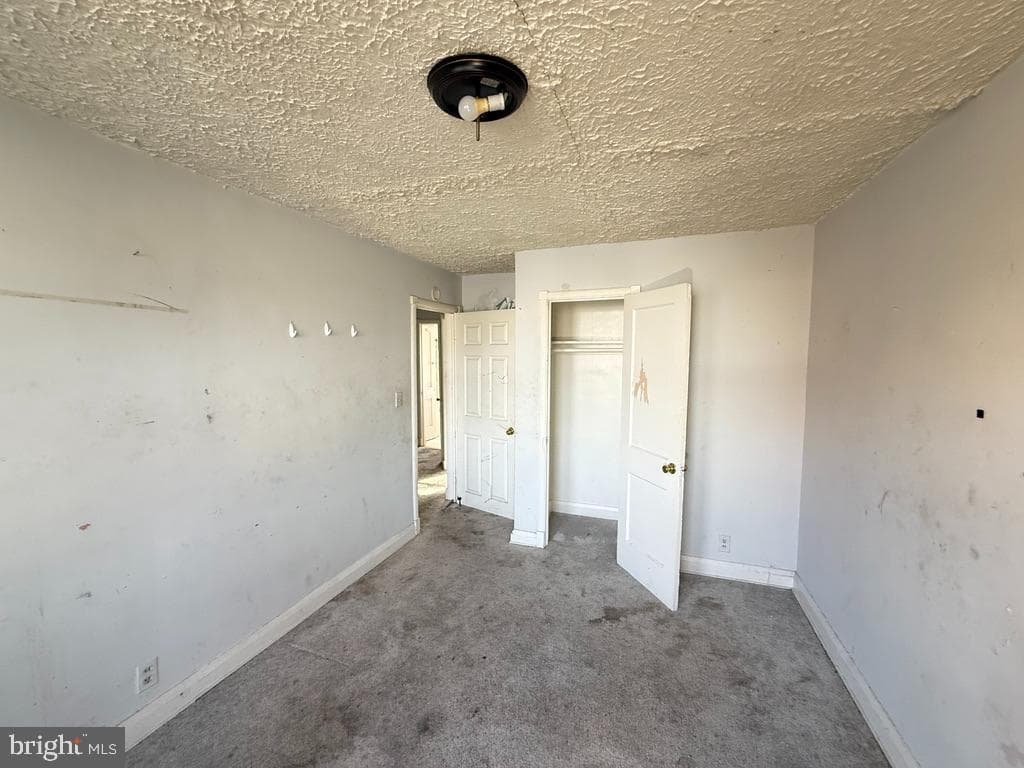 526 Sheridan Avenue photo 9