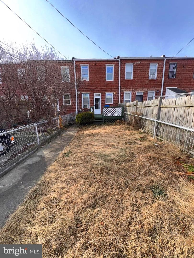 2728 Pelham Avenue photo 16