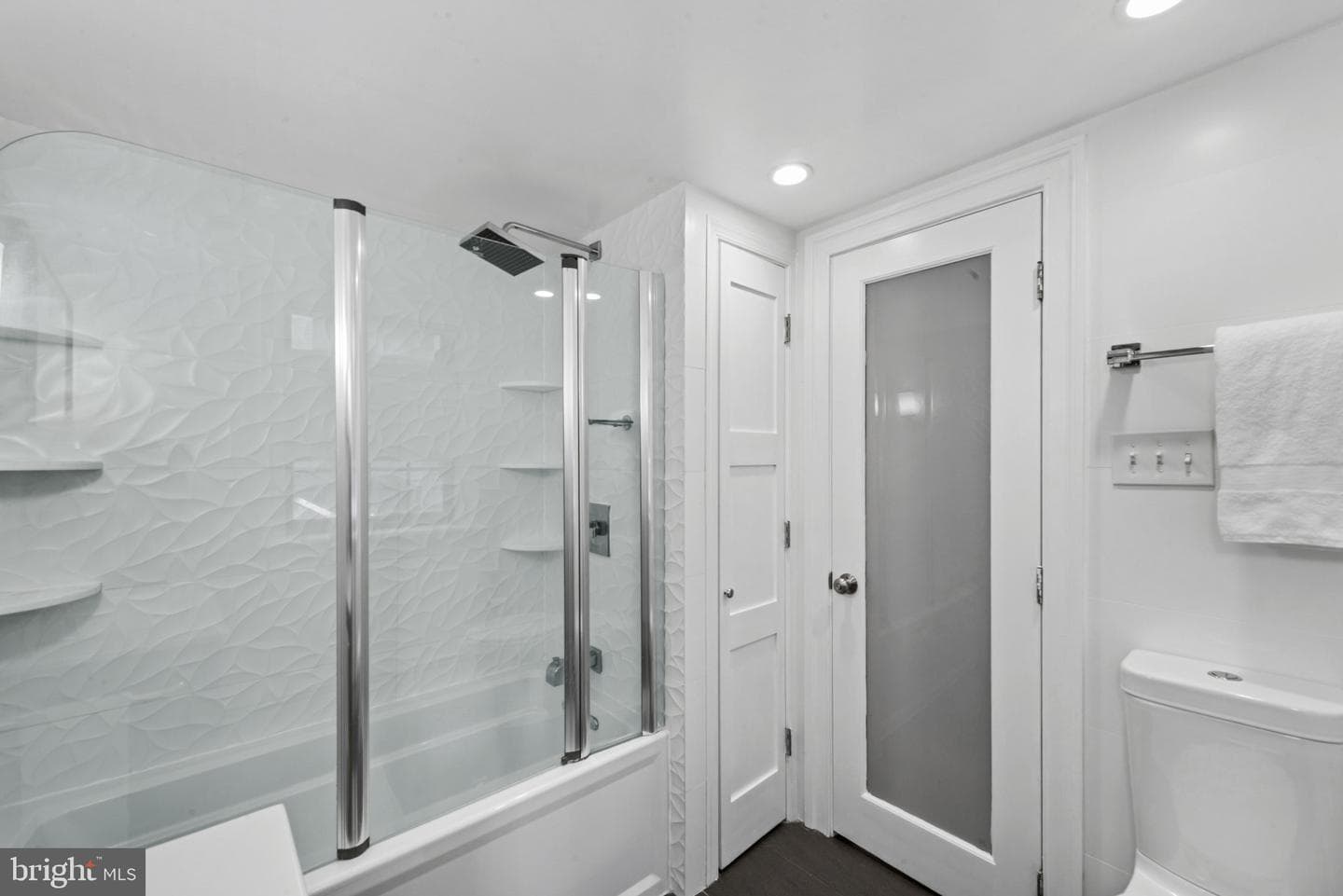 637 S Patterson Park Avenue photo 20
