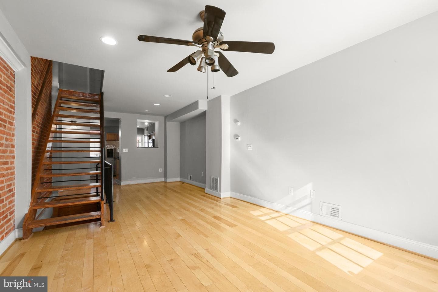 1012 W Lombard Street photo 9