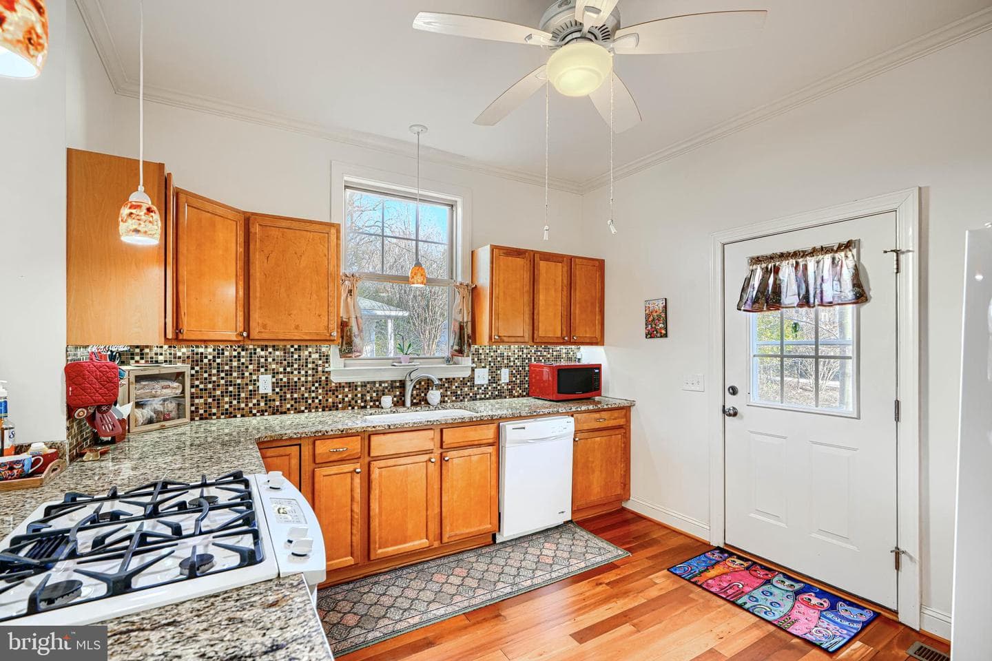 2215 South Road photo 12