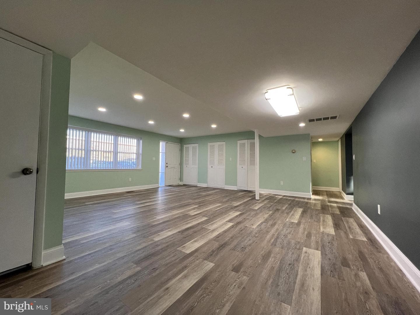 3651 Glengyle Avenue #2f photo 18