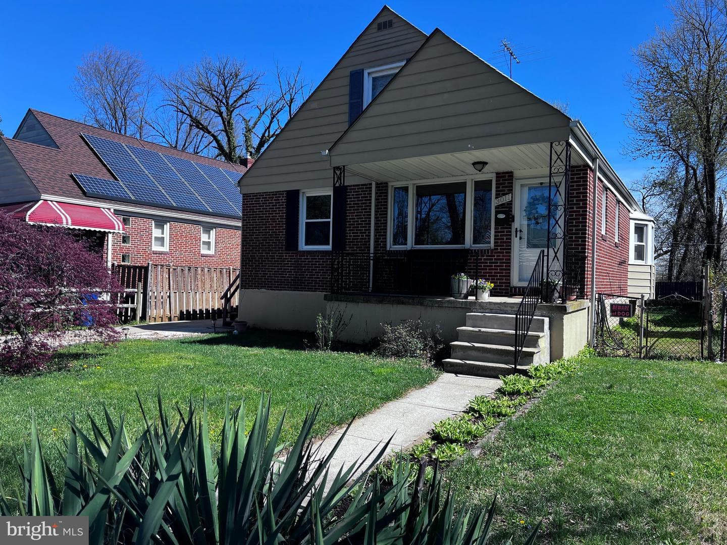 3011 Manhattan Avenue photo 3