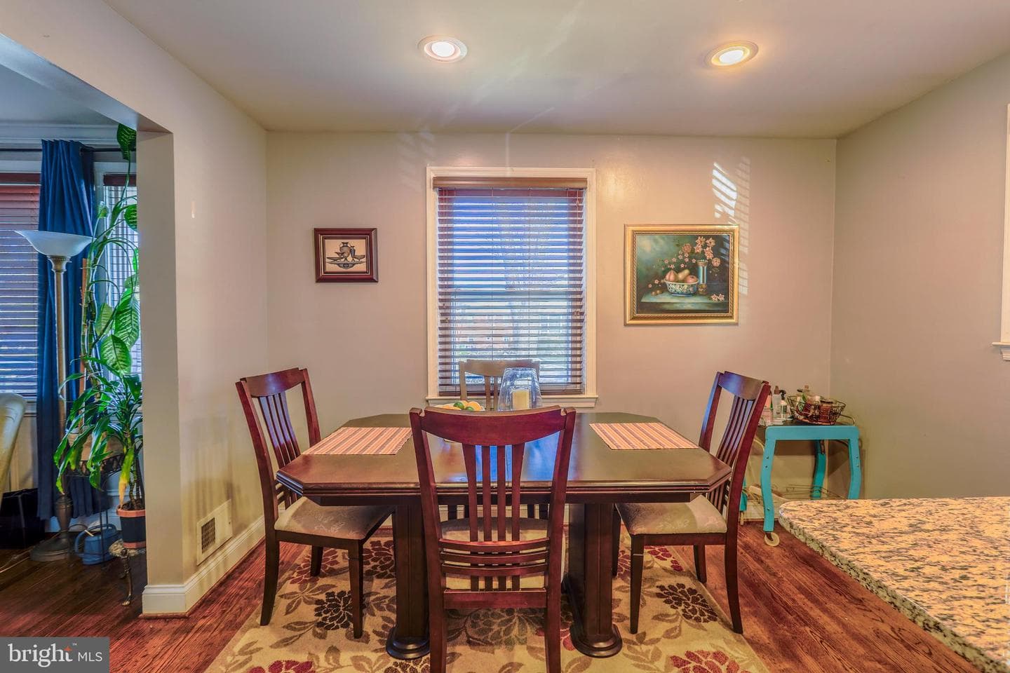 3011 Manhattan Avenue photo 9