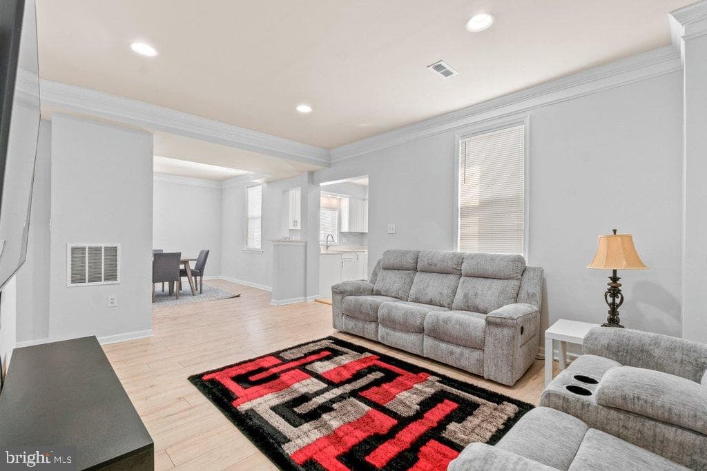 4919 Harford Rd photo 10