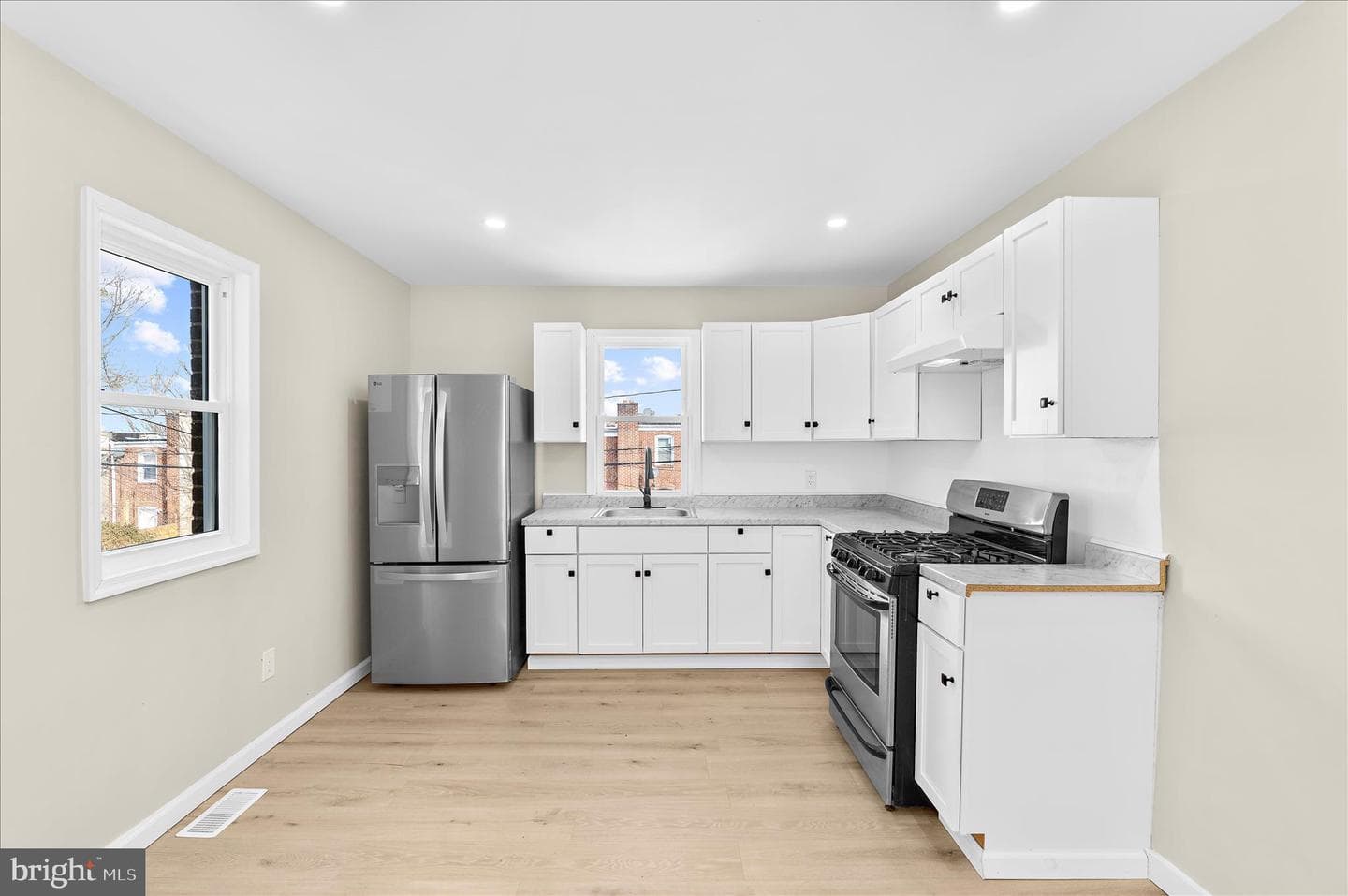 814 Jack St photo 12