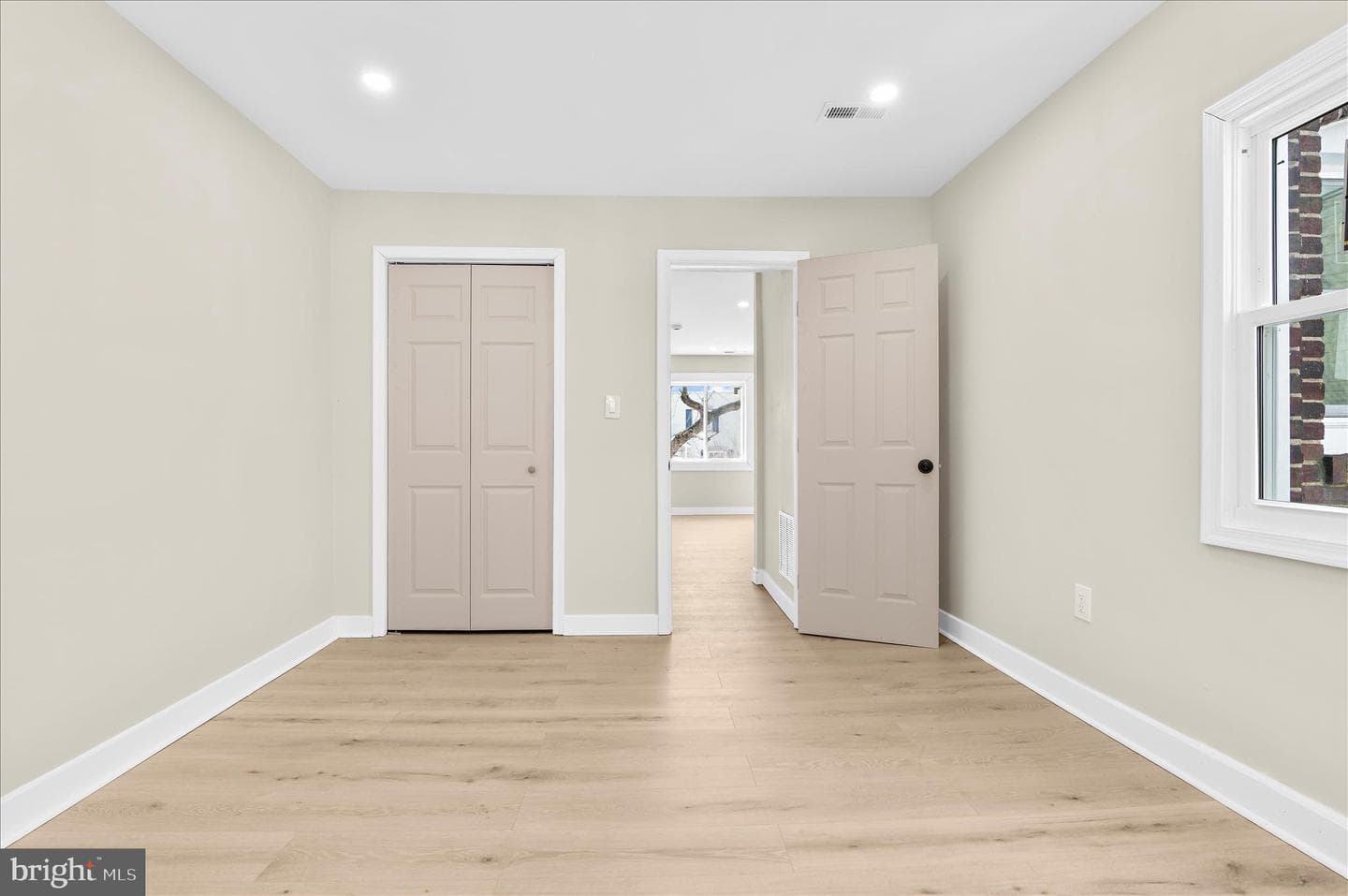 814 Jack St photo 25