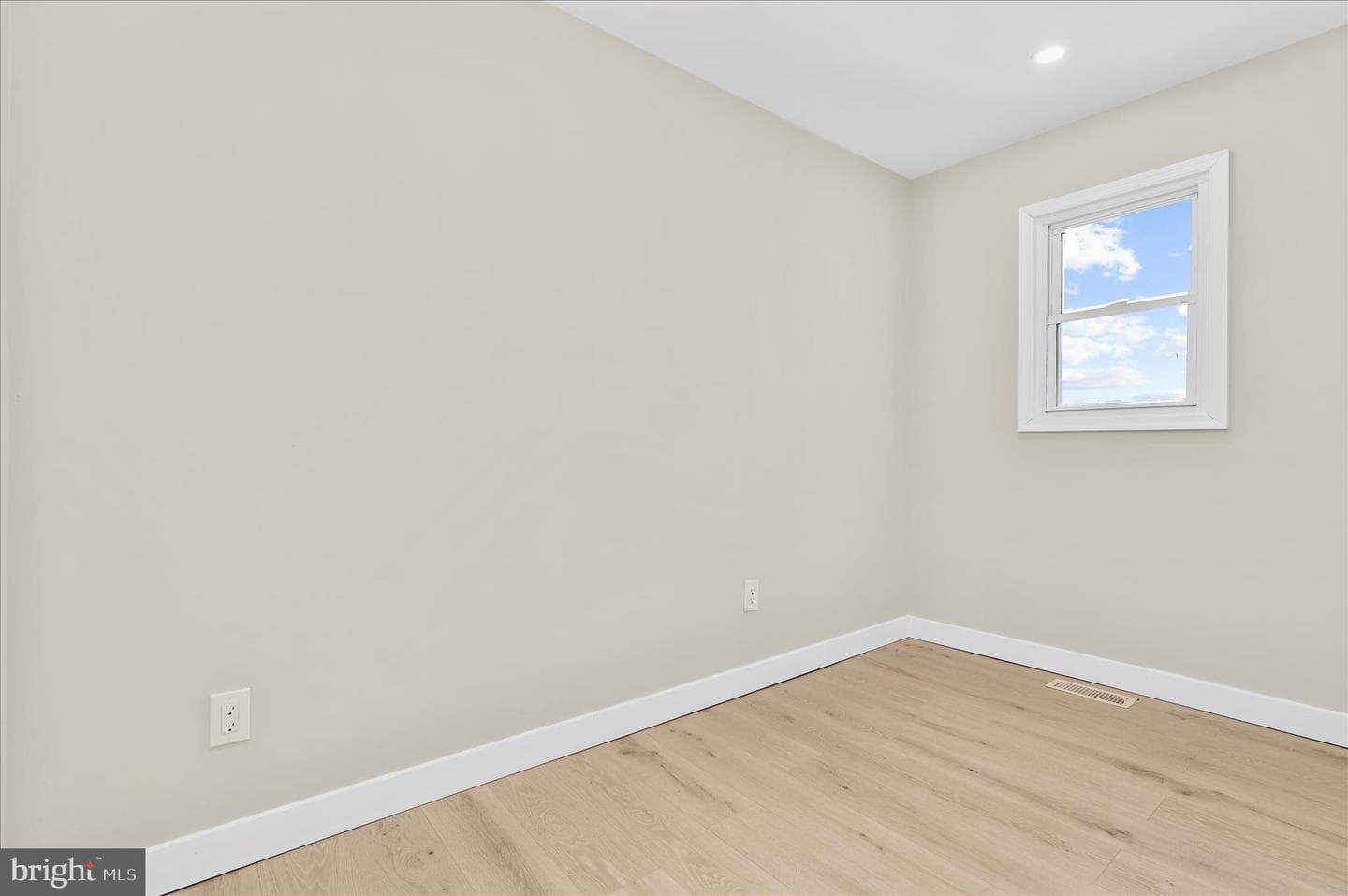 814 Jack St photo 9