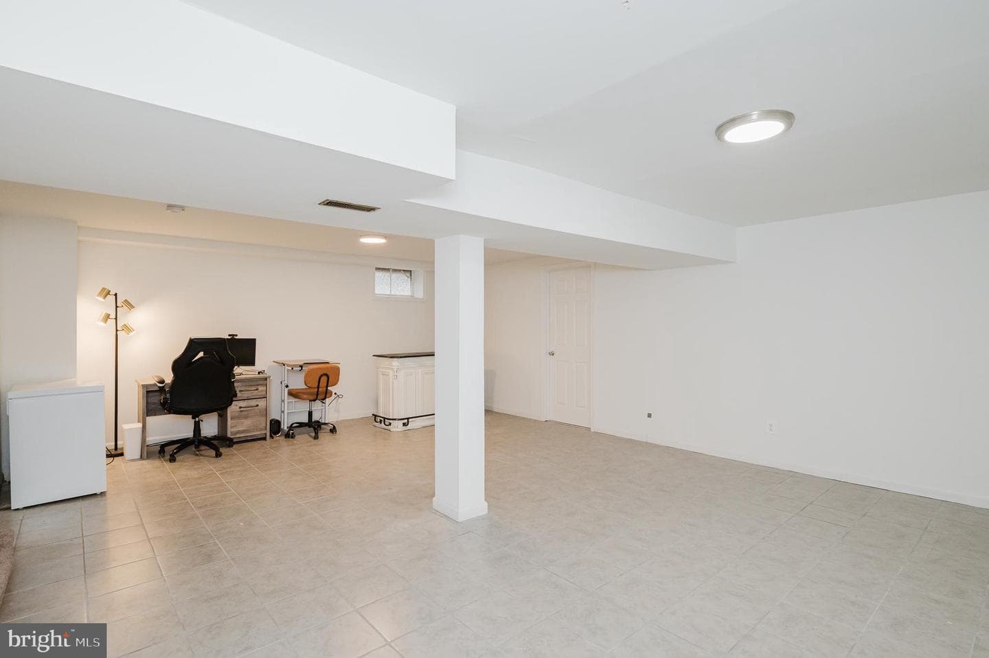 5709 Anthony Avenue photo 38