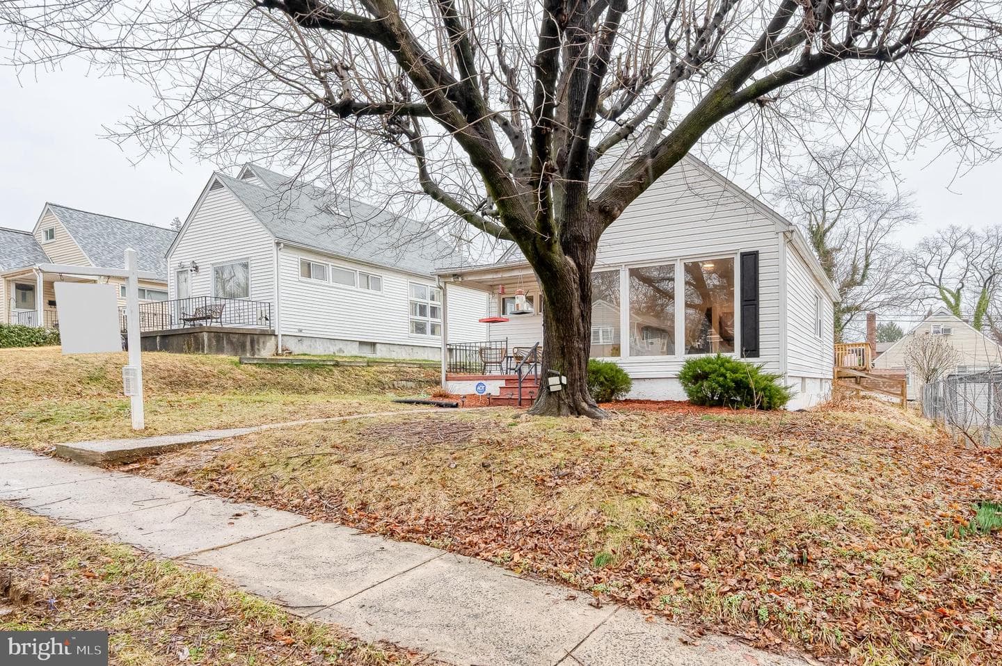 5709 Anthony Avenue photo 55