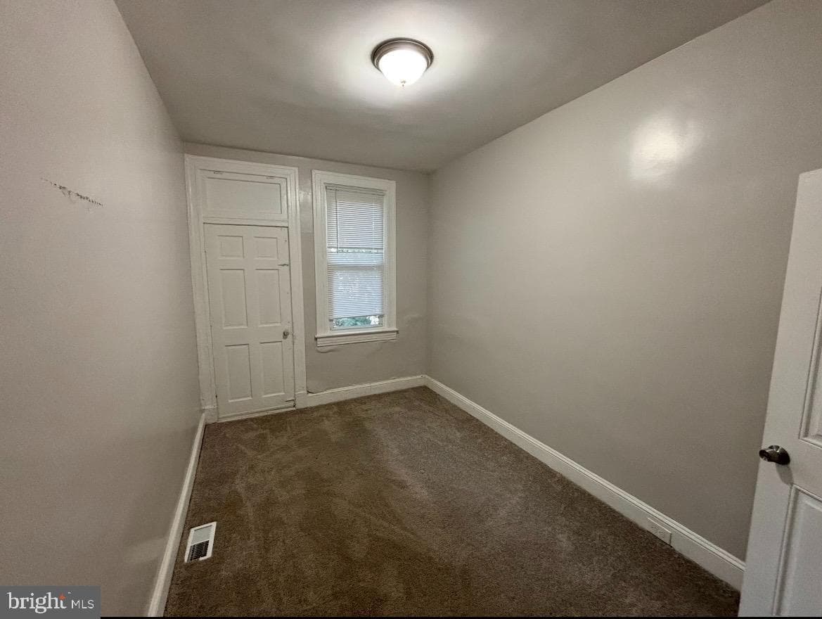 2908 Hilldale Avenue photo 7
