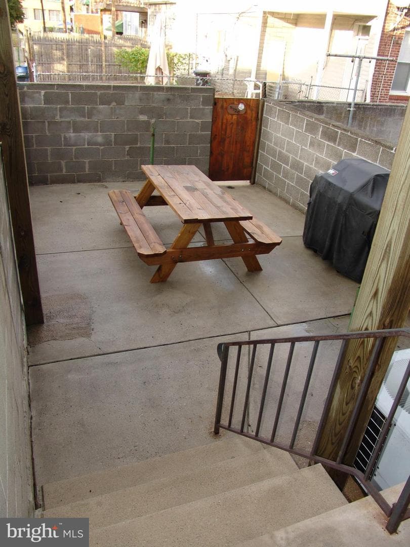 3720 Foster Avenue photo 24