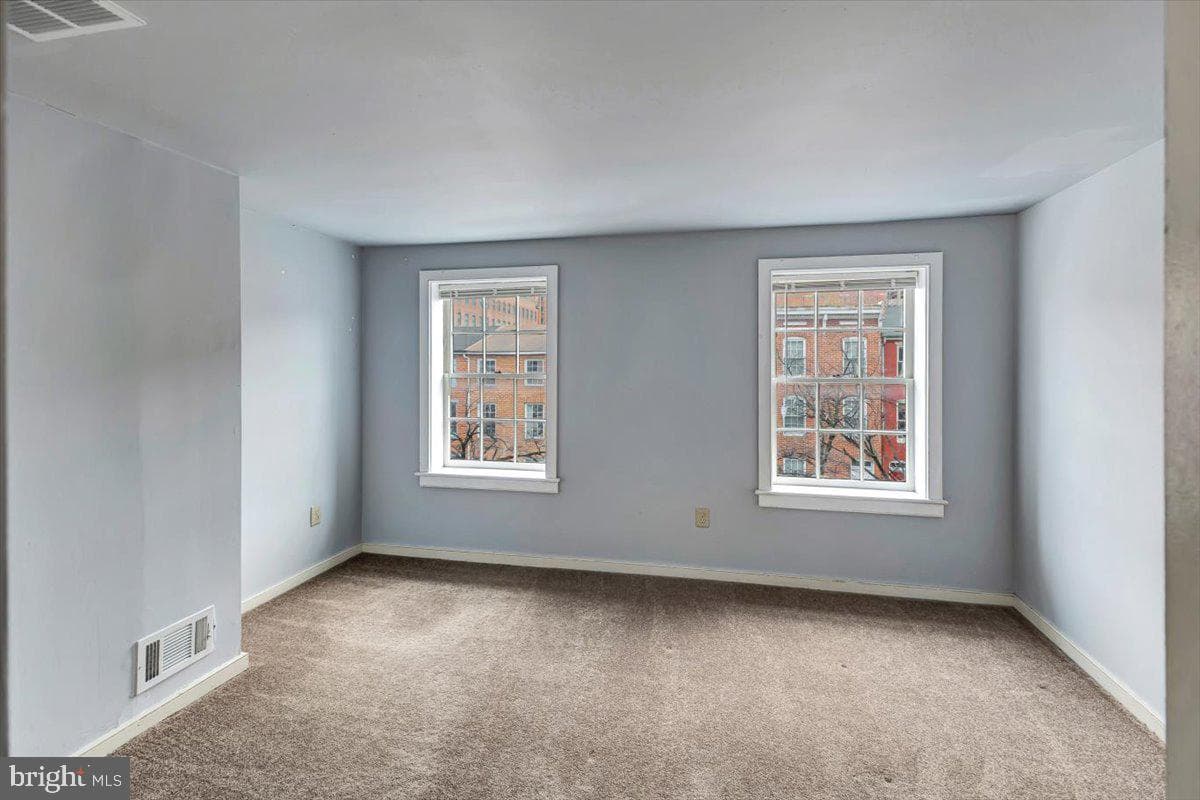 659 Portland Street photo 18