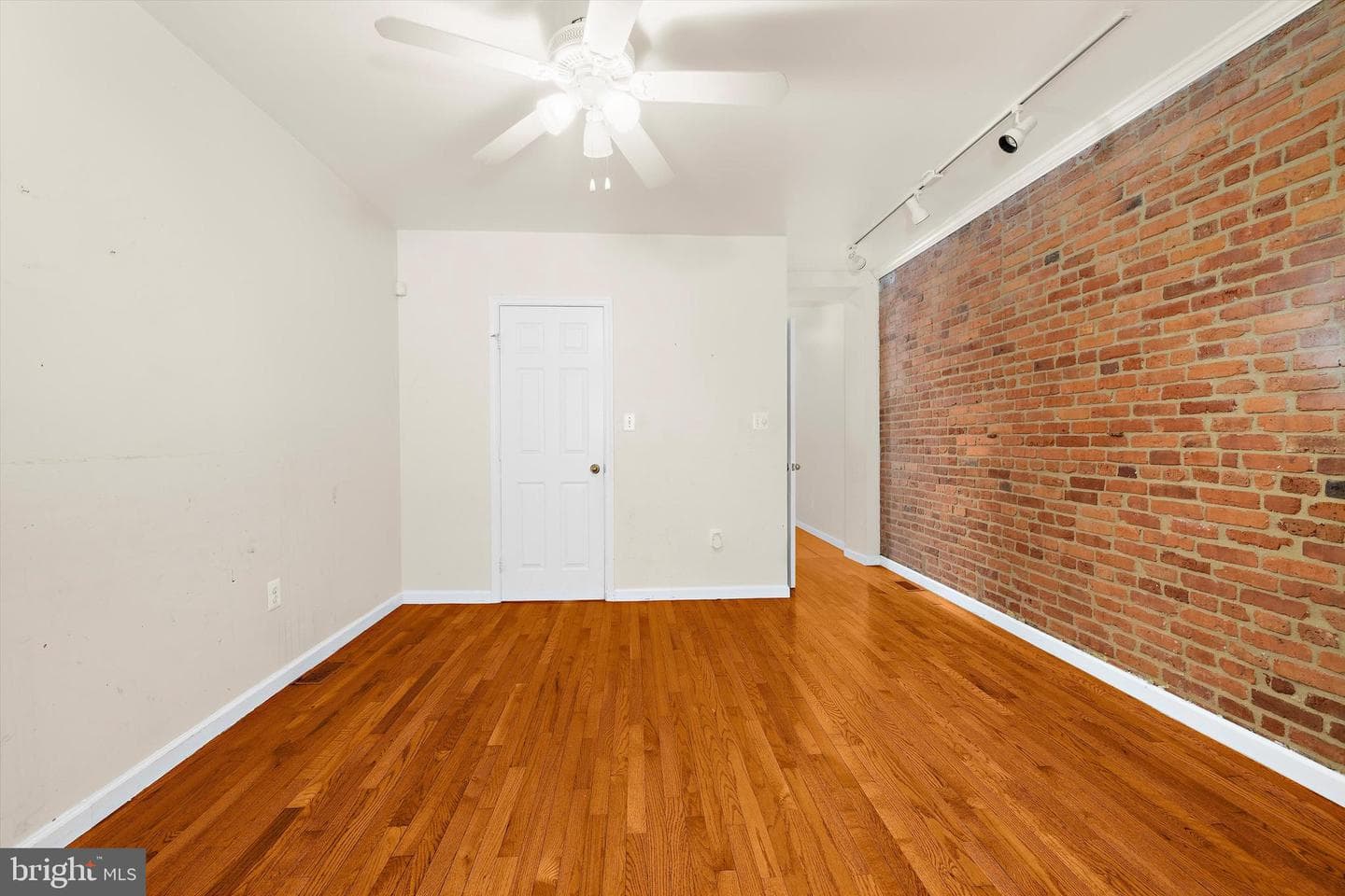 1407 Mchenry Street photo 10
