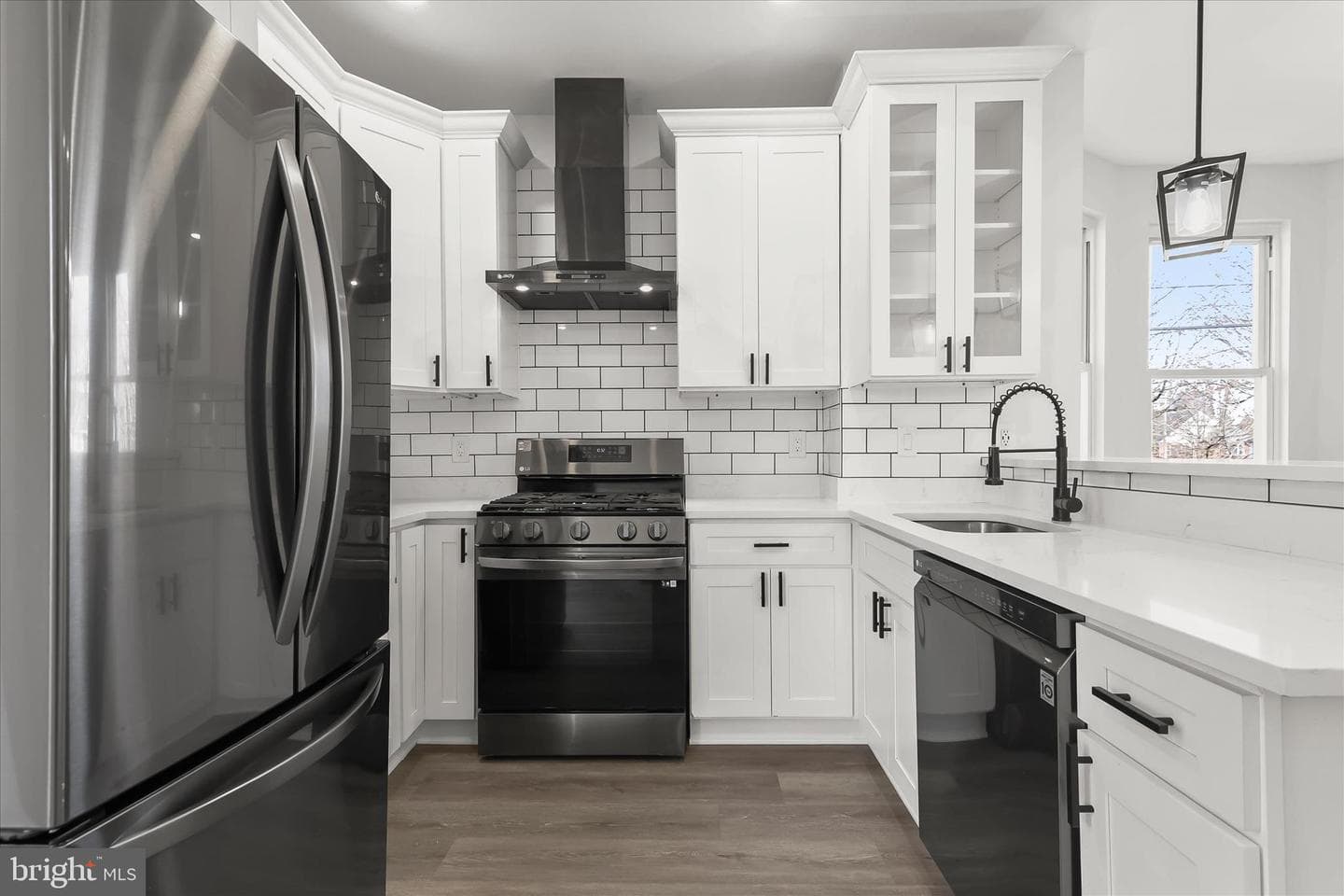 5822 Ethelbert Avenue photo 13