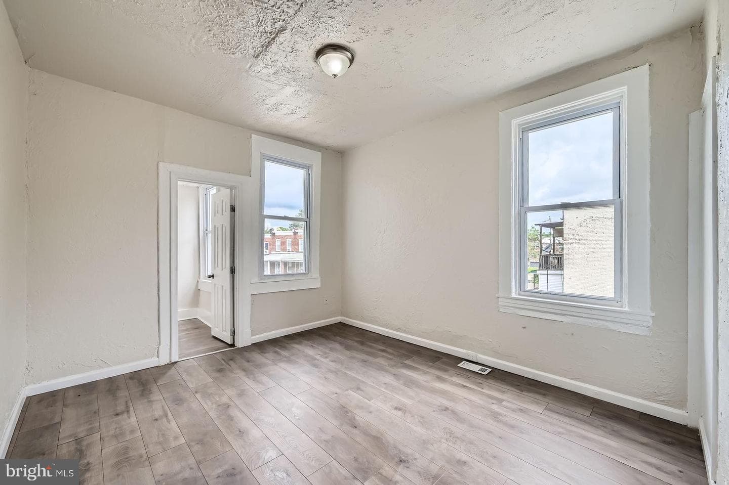 118 N Hilton Street photo 16