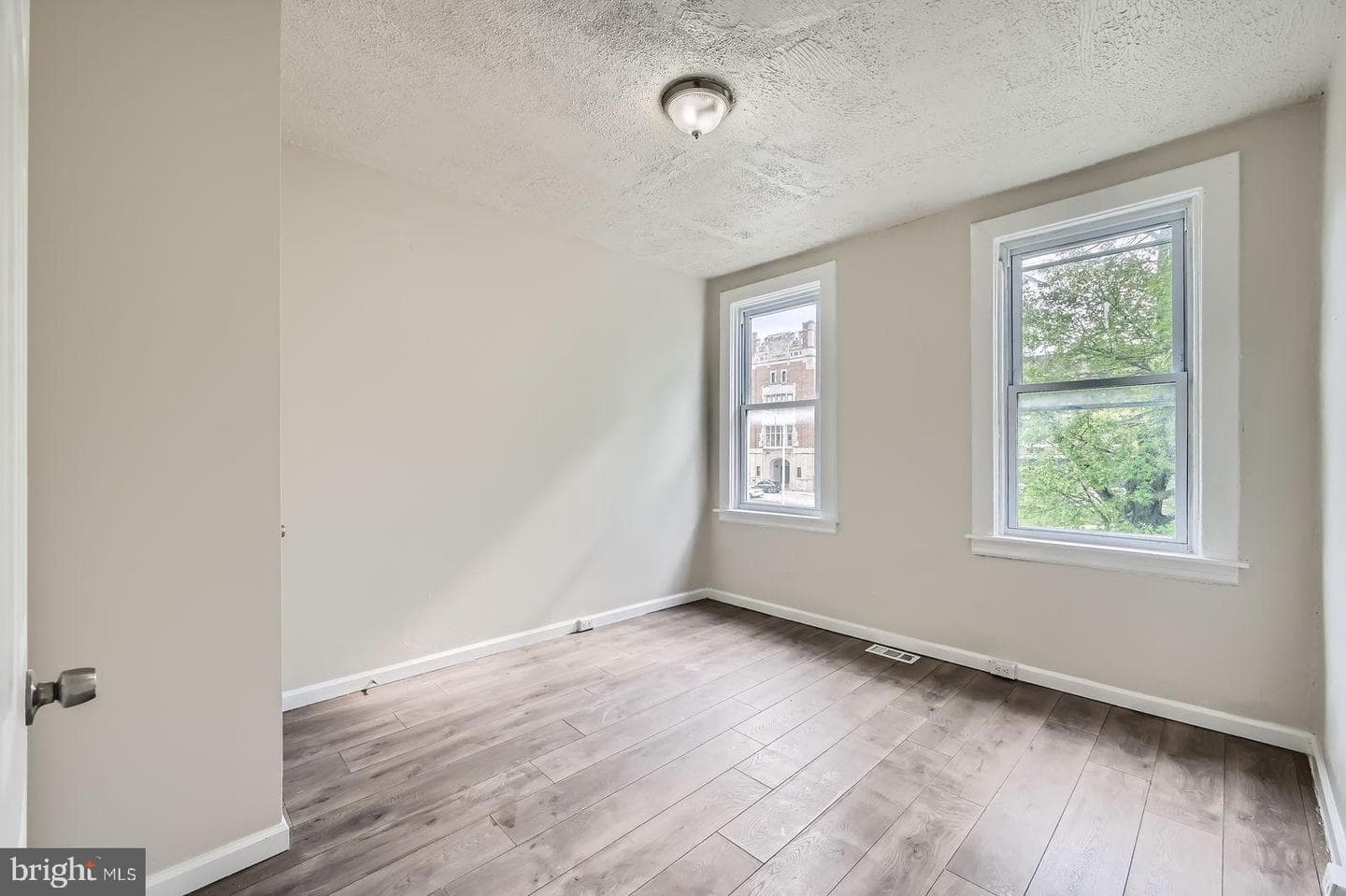 118 N Hilton Street photo 20