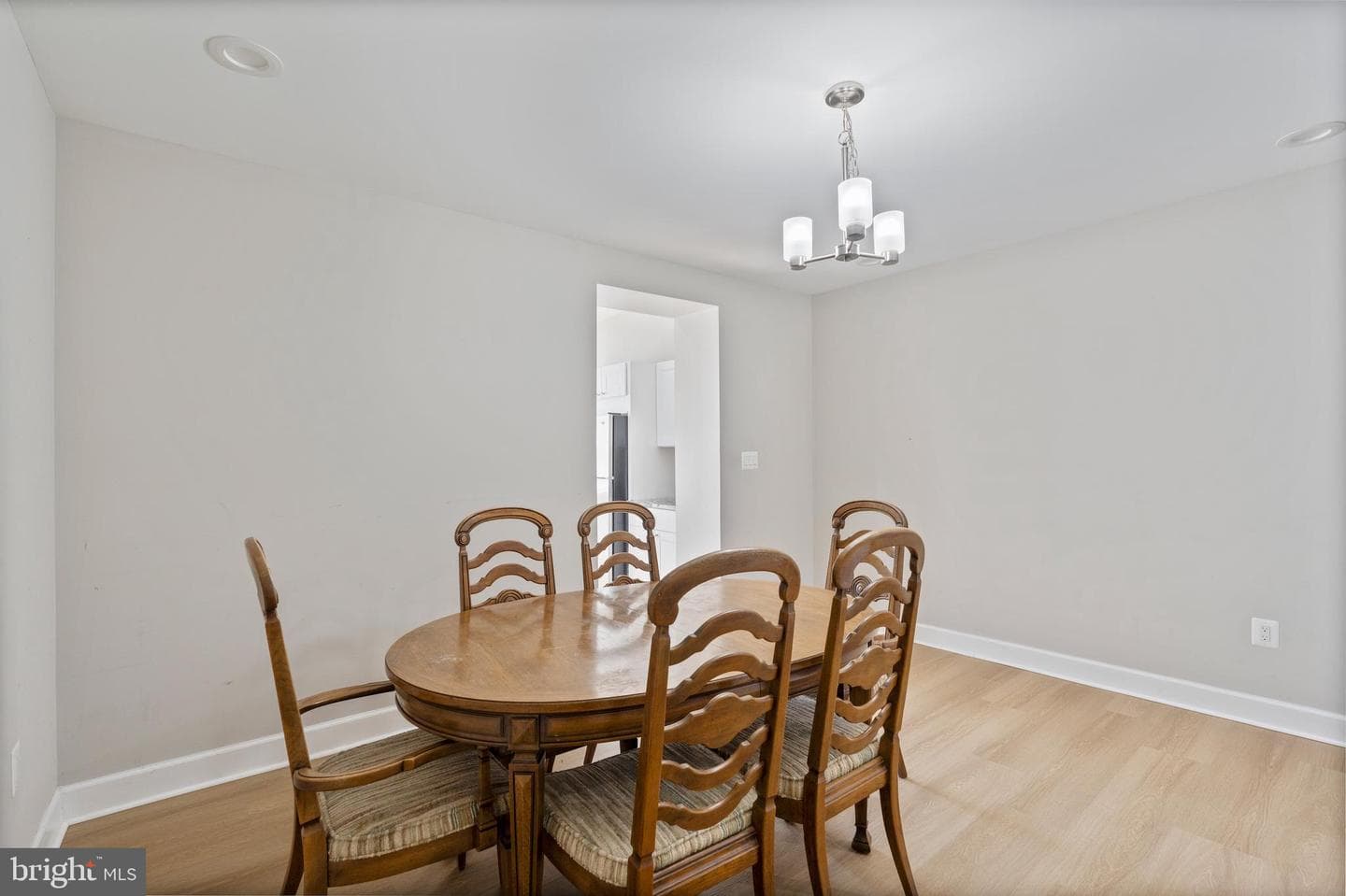 3819 Roland Avenue photo 13
