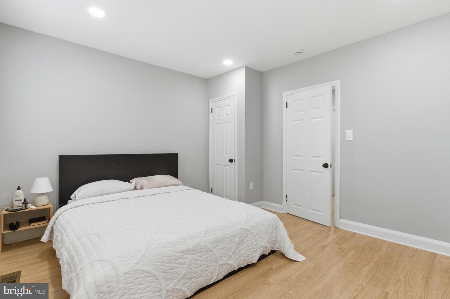 3527 Horton Avenue photo 9