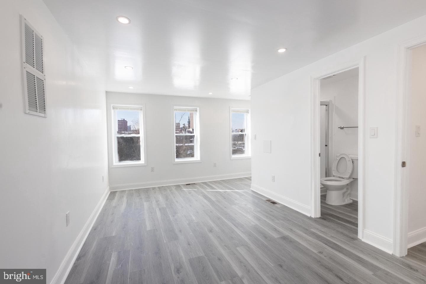 1007 Brentwood Avenue photo 9