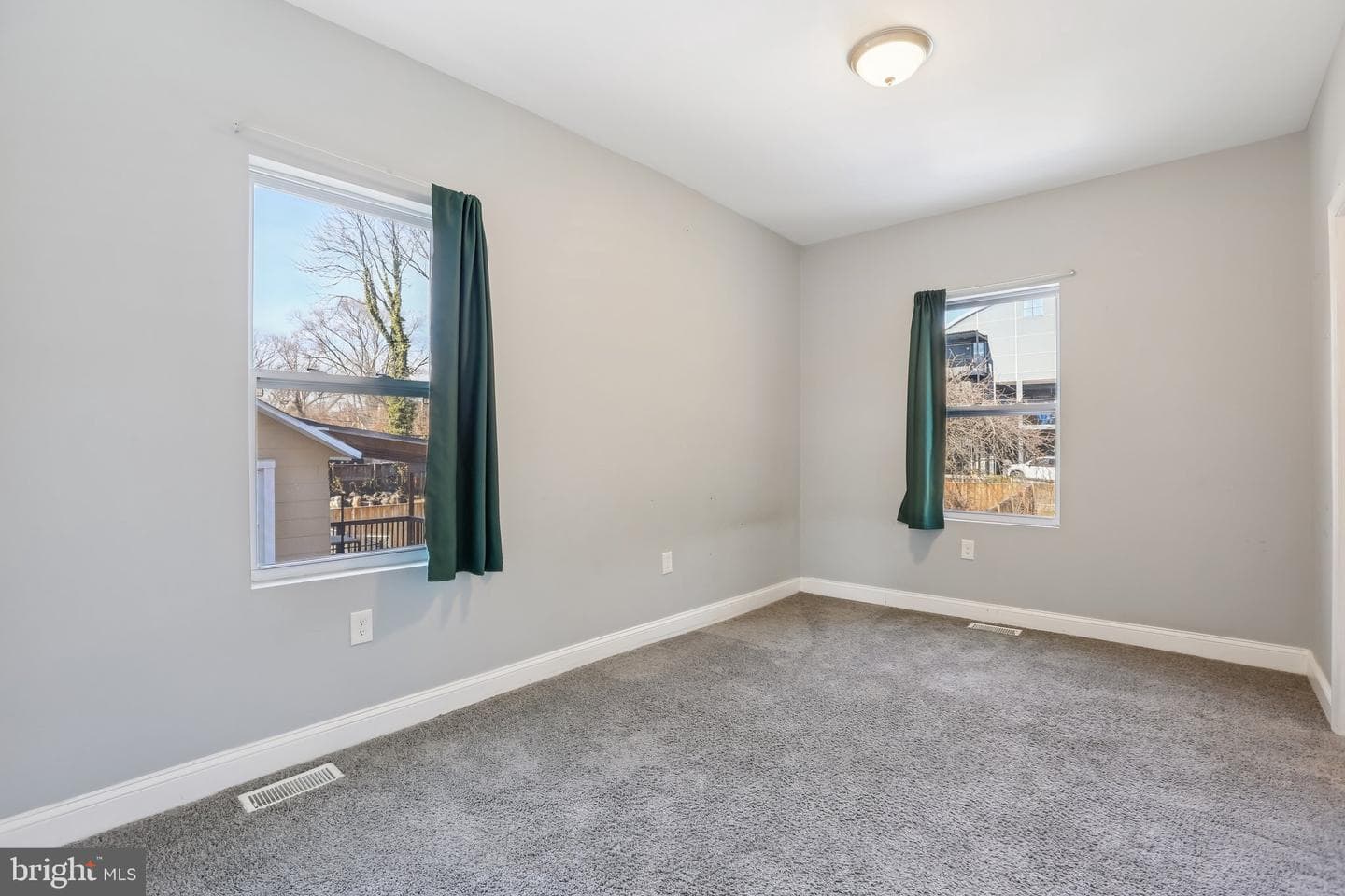 3814 Pinewood Avenue photo 26