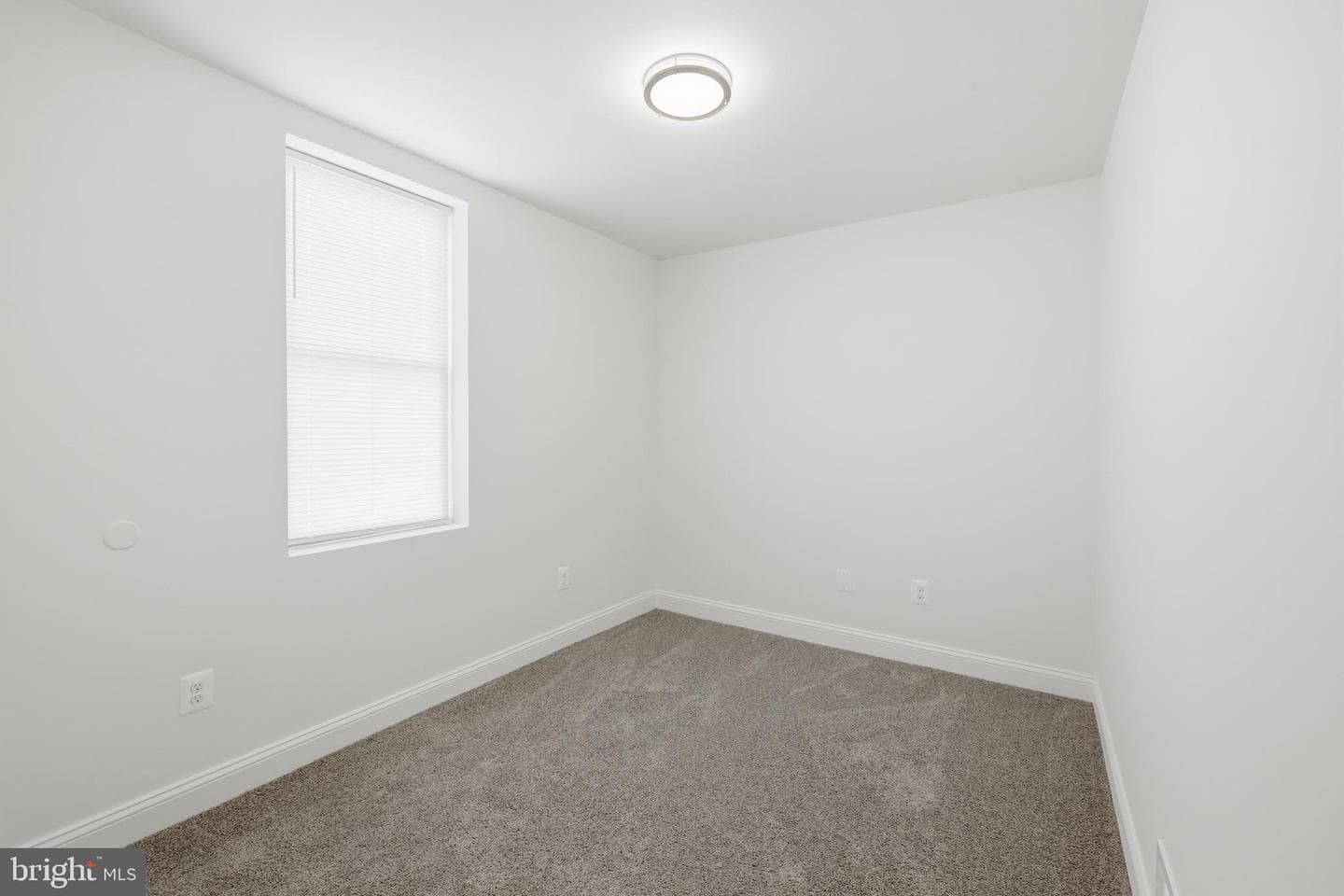 719 N Madeira Street photo 13