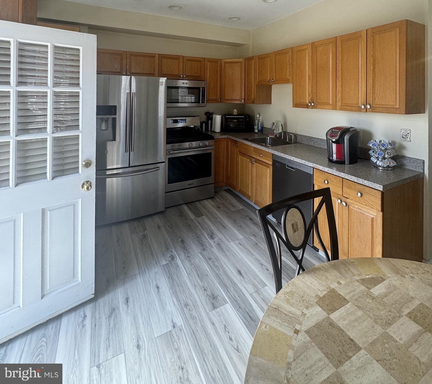 3123 Shannon Dr photo 3